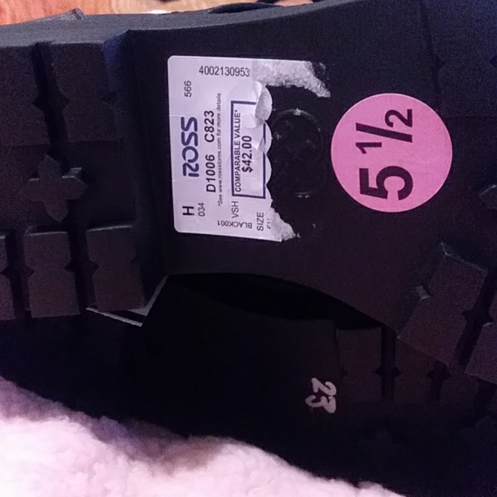 Boots - Picture 5 of 5